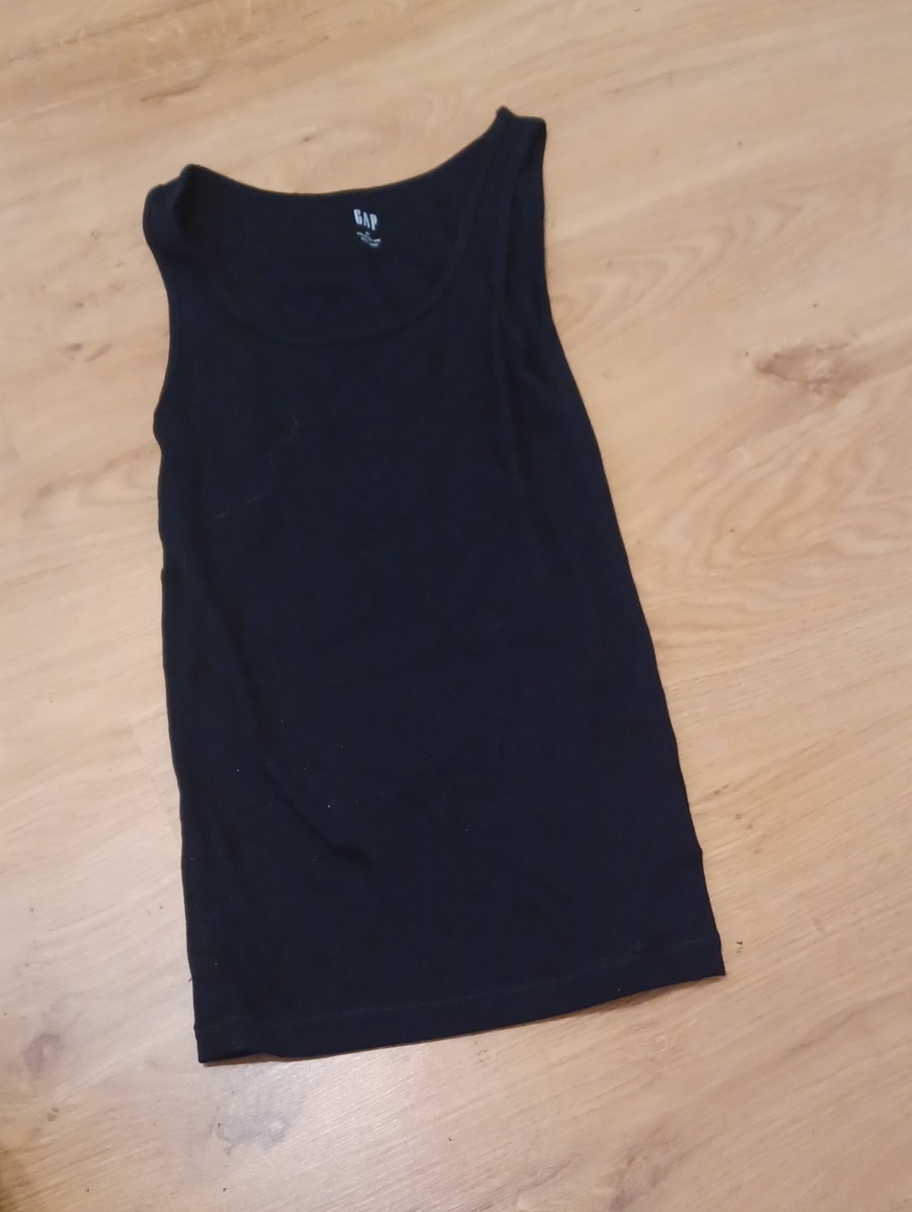 GAP Tank Top XS  Sleevess Scoop Neck Poly Womens Poly Cotton Spandex Black NWOT